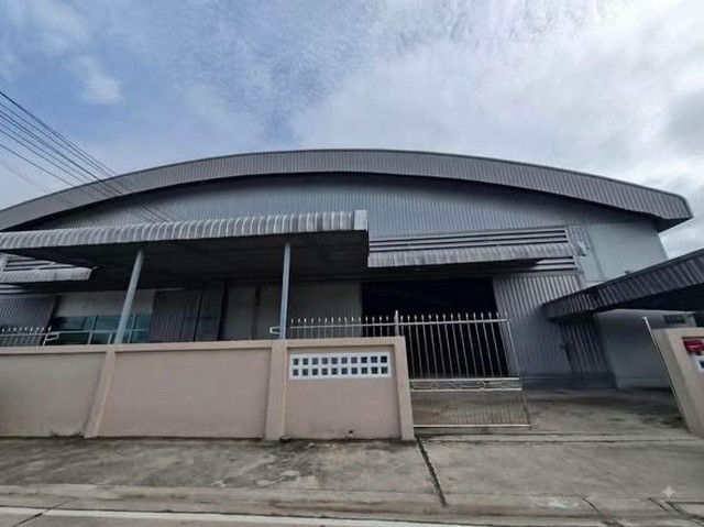 ให้เช่าโกดัง คลังสินค้า 800 ตรม. พร้อม ออฟฟิศเขตลาดกระบัง กรุงเทพ