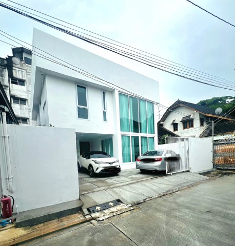 ขาย บ้านเดี่ยว 2 ชั้น ซอย รัชดา 32 บ้านรีโนเวทใหม่ Minimal style ตกแต่งพร้อมเข้าอยู่ ใกล้MRTลาดพร้าว 095-164-2956 ZZ