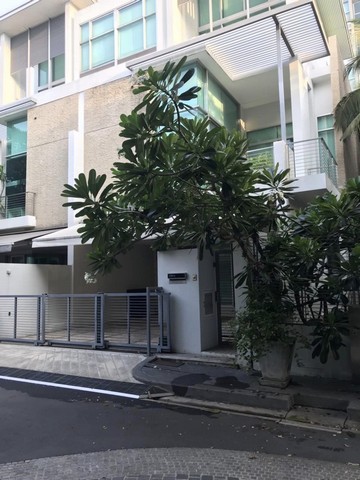 ให้เช่าทาวน์โฮม 3 ชั้น 4 ห้องนอน The Landmark Residence รัชดา-ลาดพร้าว 32 ใกล้ MRT รัชดา ลาดพร้าว 
