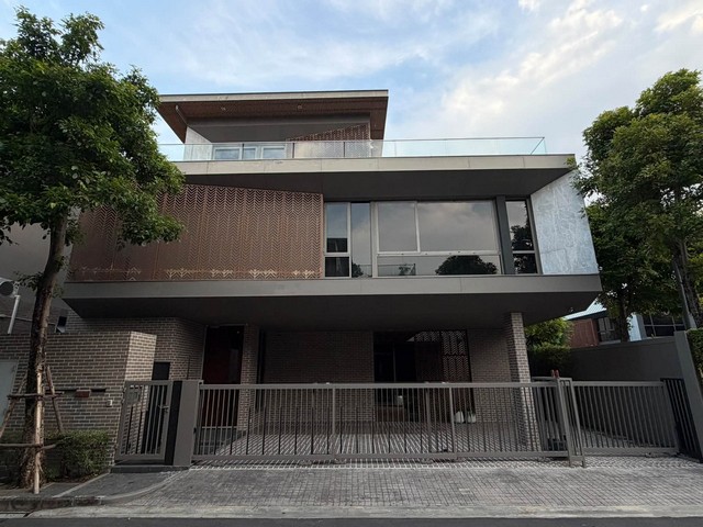 ขายบ้านเดี่ยว 3 ชั้น 525 ตรม. 5 ห้องนอน โครงการ ARTALE พัฒนาการ-ทองหล่อ คฤหาสน์หรู สไตล์ Penthouse ซอยพัฒนาการ 20