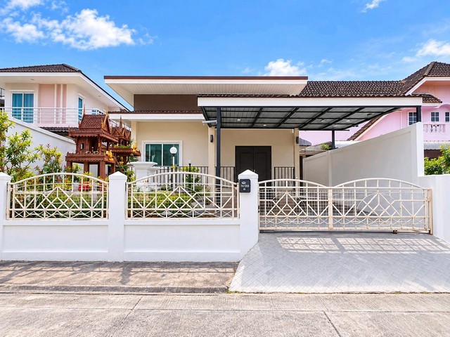 ขาย/ให้เช่า บ้านเดี่ยว หมู่บ้านชานสมุทร | บรรยากาศเงียบสงบ เป็นส่วนตัว ติดถนนศรีนครินทร์ ใกล้ทางด่วนและแหล่งช้อปปิ้ง!