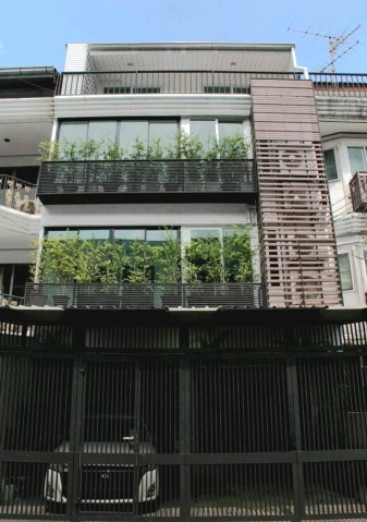 #ให้เช่าบ้าน 4 ชั้น ใจกลางอารีย์-พญาไท ซอยพหลโยธิน8 #เหมาะสำหรับทำAir-BNB ออฟฟิต  #ใกล้BTSอารีย์ 095-164-2956  PP