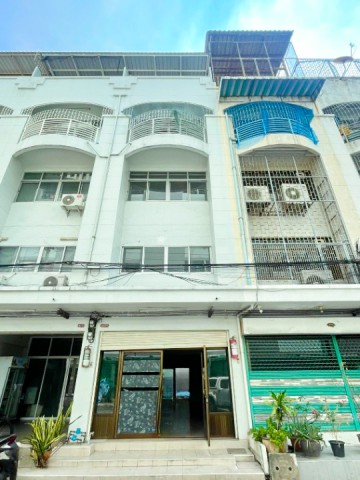 สุขุมวิท71 BTSพระโขนง457ม. ให้เช่าตึกแถว 5 ชั้น พร้อมดาดฟ้ามีหลังคา Cloud Kitchen 18ตร.ว. 250ตร.ม. ตลาดพระโขนง 300 ม. 